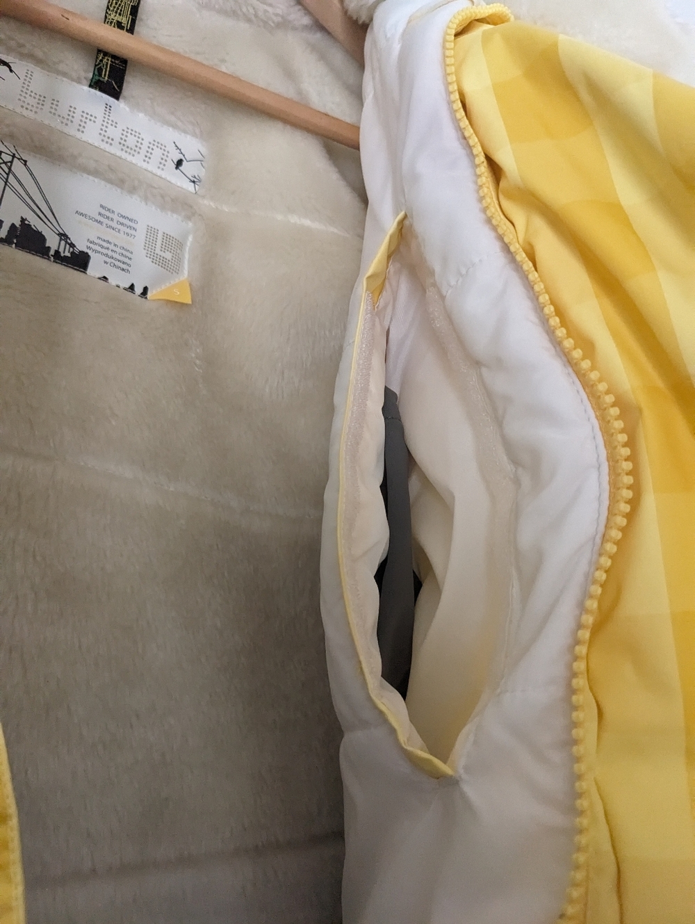 Burton Ski Jacket Youth Girl Size Small Yellow Hooded EUC Snowboard - Picture 8 of 16